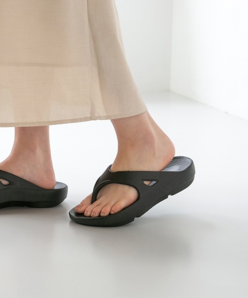 welleg（ウェレッグ）の「EVA トングサンダル（サンダル・レディース・アイボリー/ブラック/ライトグリーン/グレー・L/M）」の6枚目の写真