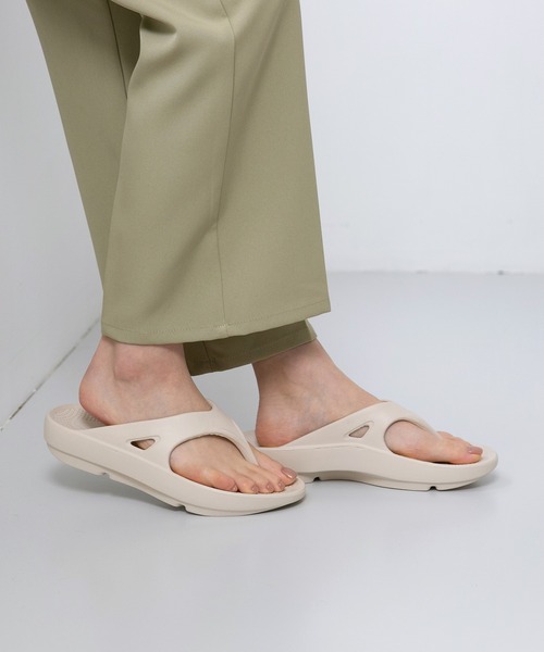 welleg（ウェレッグ）の「EVA トングサンダル（サンダル・レディース・アイボリー/ブラック/ライトグリーン/グレー・L/M）」の8枚目の写真