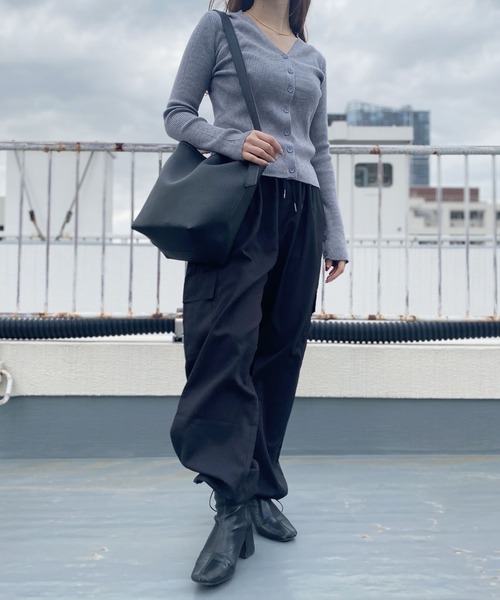 Reurie'(レウリィ)の「【ZOZO限定】ワンハンドルバケットショルダーバッグ / トートバッグ ワンショルダー ブラウン ブラック 大容量 大きめ(ショルダーバッグ・レディース・ブラウン/ブラック・FREE)」の9枚目の写真