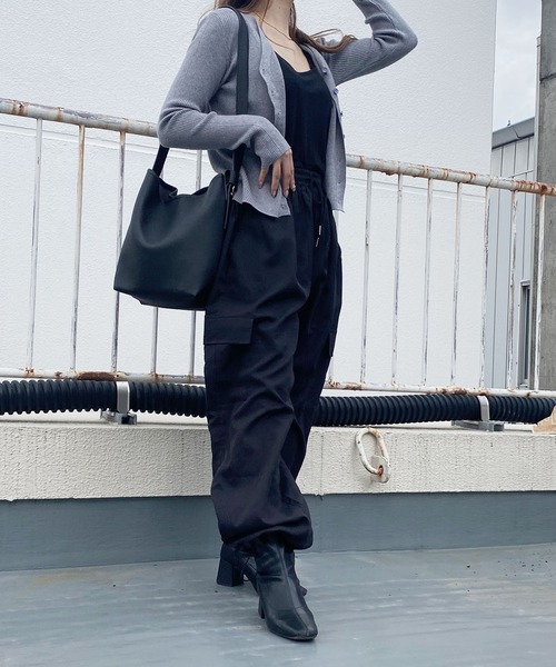 Reurie'(レウリィ)の「【ZOZO限定】ワンハンドルバケットショルダーバッグ / トートバッグ ワンショルダー ブラウン ブラック 大容量 大きめ(ショルダーバッグ・レディース・ブラウン/ブラック・FREE)」の10枚目の写真