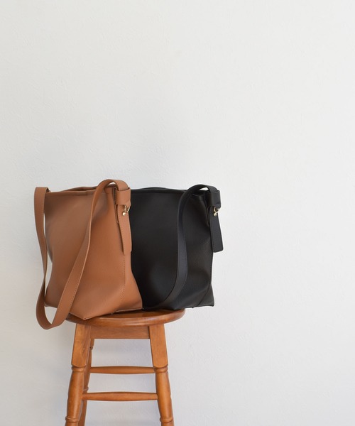 Reurie'(レウリィ)の「【ZOZO限定】ワンハンドルバケットショルダーバッグ / トートバッグ ワンショルダー ブラウン ブラック 大容量 大きめ(ショルダーバッグ・レディース・ブラウン/ブラック・FREE)」の22枚目の写真