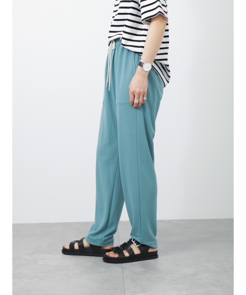 Samansa Mos2 blue（サマンサモスモスブルー）の「テーパードイージーパンツ（その他パンツ・レディース・チャコールグレー/ベージュ/グリーン/キナリ・ﾌﾘ-）」の17枚目の写真