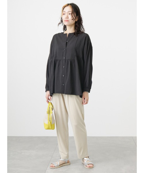 Samansa Mos2 blue（サマンサモスモスブルー）の「テーパードイージーパンツ（その他パンツ・レディース・チャコールグレー/ベージュ/グリーン/キナリ・ﾌﾘ-）」の9枚目の写真