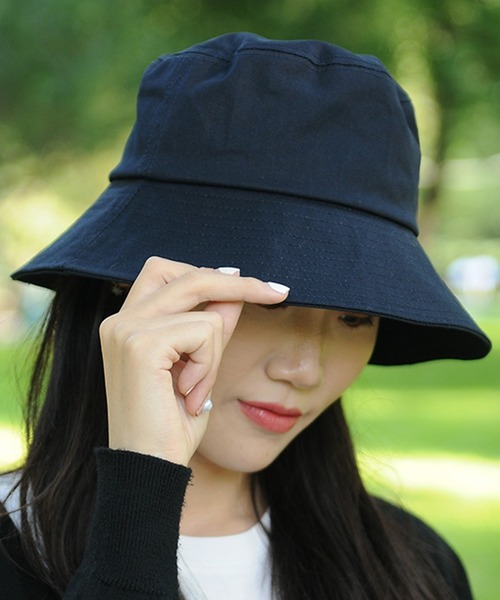 DAY CLOSET（デイ クローゼット）の「レディース ストラップ付バケットハット（ハット・レディース・ブラック/ホワイト/ベージュ/ネイビー/ブラウン・ONE SIZE）」の5枚目の写真