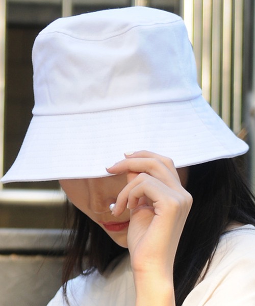 DAY CLOSET（デイ クローゼット）の「レディース ストラップ付バケットハット（ハット・レディース・ブラック/ホワイト/ベージュ/ネイビー/ブラウン・ONE SIZE）」の8枚目の写真