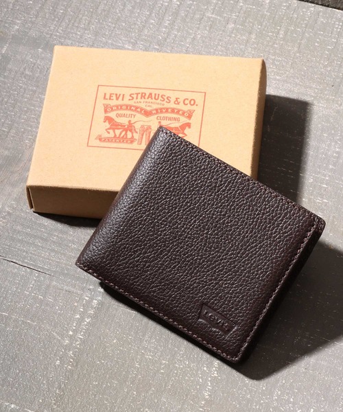 Levi's(リーバイス)の「Levi's/リーバイス 別注 ソフトシボ加工 リアルレザー 二つ折りウォレット 本革 箱付き(財布・メンズ・ベージュ/ダークブラウン/ブラック/ブラウン系その他/ブラック系その他/ブラック系その他2/ブラウン系その他2/ブラウン系その他3・FREE)」の4枚目の写真