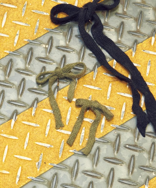 GOLDY（ゴールディ）の「ニット リボン ダブル ヘアカフ（ヘアゴム・レディース・ベージュ/ピンク/グリーン/ブラック・FREE）」の3枚目の写真