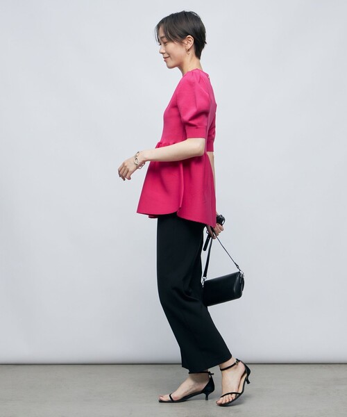 NOLLEY’S Sophi（ノーリーズソフィ）の「《手洗い可能》ポリ　ペプラムパフスリーブプルオーバーニット（ニット/セーター・レディース・ブラック/ピンク/オフホワイト・38）」の7枚目の写真