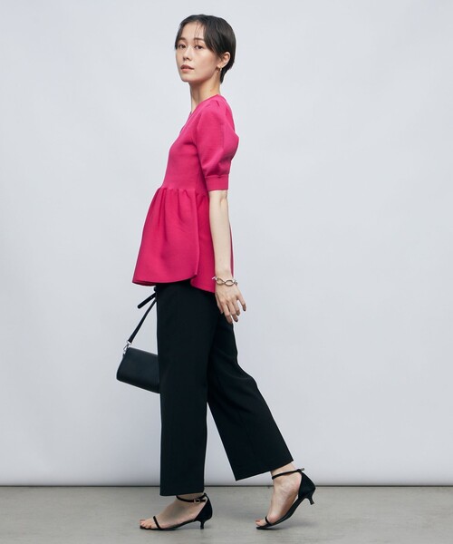 NOLLEY’S Sophi（ノーリーズソフィ）の「《手洗い可能》ポリ　ペプラムパフスリーブプルオーバーニット（ニット/セーター・レディース・ブラック/ピンク/オフホワイト・38）」の8枚目の写真