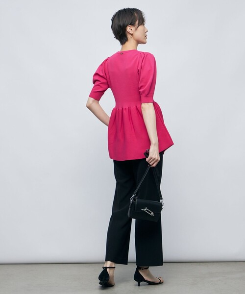 NOLLEY’S Sophi（ノーリーズソフィ）の「《手洗い可能》ポリ　ペプラムパフスリーブプルオーバーニット（ニット/セーター・レディース・ブラック/ピンク/オフホワイト・38）」の10枚目の写真