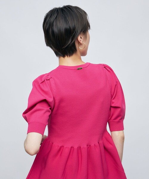 NOLLEY’S Sophi（ノーリーズソフィ）の「《手洗い可能》ポリ　ペプラムパフスリーブプルオーバーニット（ニット/セーター・レディース・ブラック/ピンク/オフホワイト・38）」の13枚目の写真