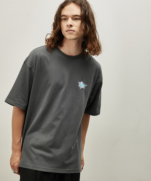 JUNRED(ジュンレッド)の「シティポップバックプリントTシャツ(Tシャツ/カットソー・メンズ・ピンク/チャコールグレー/ホワイト・L/LL/M)」の5枚目の写真