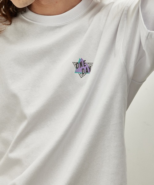 JUNRED(ジュンレッド)の「シティポップバックプリントTシャツ(Tシャツ/カットソー・メンズ・ピンク/チャコールグレー/ホワイト・L/LL/M)」の7枚目の写真
