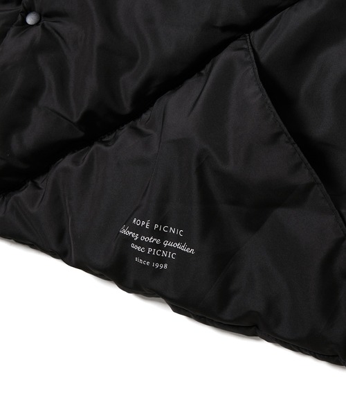 ROPE' PICNIC（ロペピクニック）の「【一部店舗限定カラー:ブラウン,パープル】リンクコーデ /蓄熱中わたキルティングストールポンチョ（ストール/ショール・レディース・ブラック/ブラウン系その他2/パープル系その他/ベージュ系その他・FREE）」の13枚目の写真