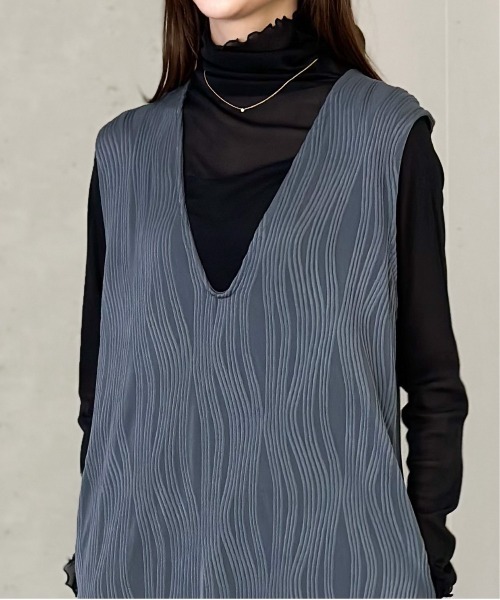 Per sist ence(パーシエンス)の「シアーメローハイネックトップス(Tシャツ/カットソー・レディース・ブラウン/アイボリー/ブラック/グレー・FREE)」の8枚目の写真