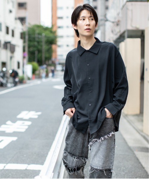 En serio TOKYO（エンソリオトーキョー）の「ドルマンスリーブ トロミオーバーシャツ（シャツ/ブラウス・メンズ・ホワイト/チャコールグレー/ブラック・L/M）」の4枚目の写真