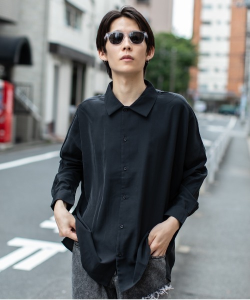 En serio TOKYO（エンソリオトーキョー）の「ドルマンスリーブ トロミオーバーシャツ（シャツ/ブラウス・メンズ・ホワイト/チャコールグレー/ブラック・L/M）」の11枚目の写真