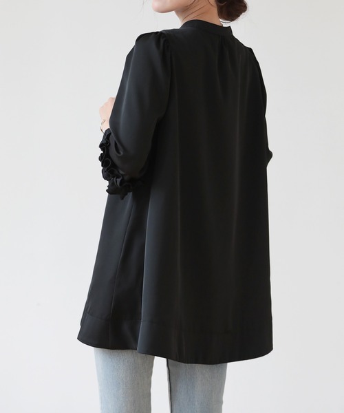 O.S.K（オーエスケー）の「[O.S.K]フリル袖 リボンシャツ（シャツ/ブラウス・レディース・ホワイト/ブラック・M/L）」の3枚目の写真
