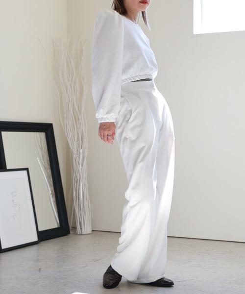 ULEULA(ウルア)の「パワショルスクエアトップス+タックワイドパンツ セットアップ(セットアップ・レディース・ホワイト/ブラック/グレー・FREE)」の8枚目の写真