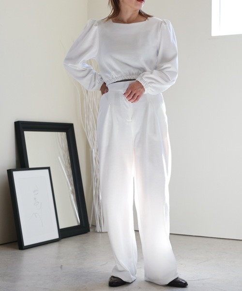 ULEULA(ウルア)の「パワショルスクエアトップス+タックワイドパンツ セットアップ(セットアップ・レディース・ホワイト/ブラック/グレー・FREE)」の6枚目の写真