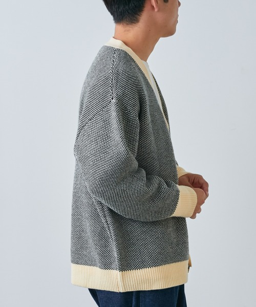 CIAOPANIC TYPY（チャオパニックティピー）の「【ユニセックス】アウトリンキングニットカーディガン（カーディガン/ボレロ・メンズ・チャコールグレー/アイボリー/オレンジ系その他・MEDIUM/LARGE）」の11枚目の写真