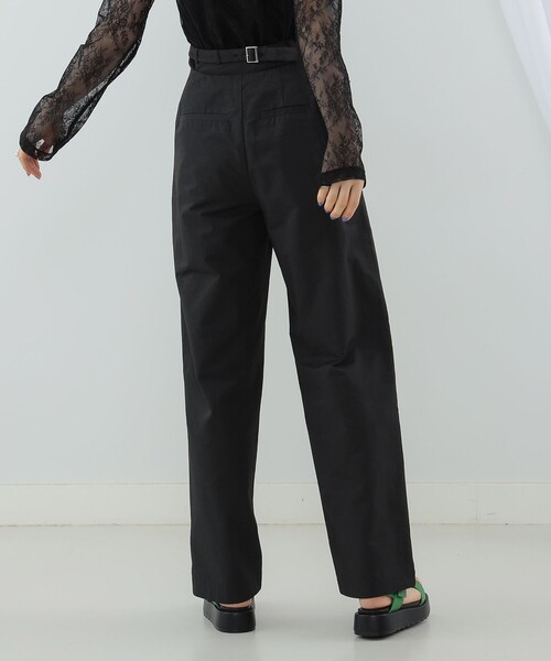 Ray BEAMS(レイビームス)の「Ray BEAMS / カットアウト ベルト パンツ(スラックス・レディース・ブルー/ブラック・1/0)」の8枚目の写真