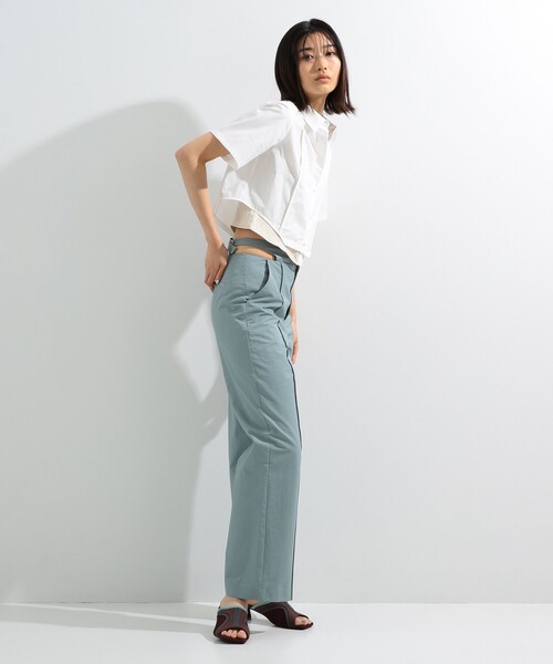 Ray BEAMS(レイビームス)の「Ray BEAMS / カットアウト ベルト パンツ(スラックス・レディース・ブルー/ブラック・1/0)」の17枚目の写真