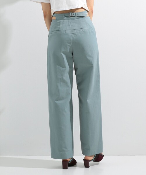 Ray BEAMS(レイビームス)の「Ray BEAMS / カットアウト ベルト パンツ(スラックス・レディース・ブルー/ブラック・1/0)」の20枚目の写真