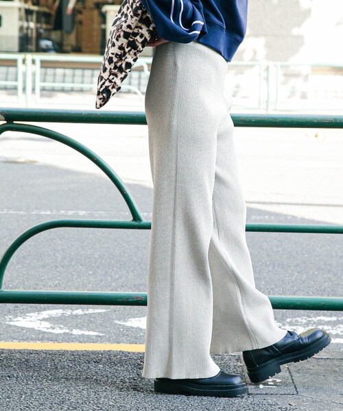 FREE'S MART（フリーズマート）の「ラメリブニットストレートパンツ（その他パンツ・レディース・ホワイト系その他/ブラック系その他・SMALL/MEDIUM）」の17枚目の写真