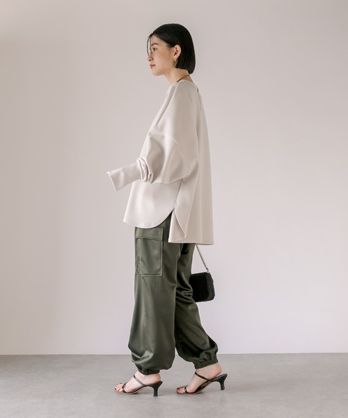 RIVE DROITE(リヴドロワ)の「サテンカーゴパンツ(カーゴパンツ・レディース・カーキ/ベージュ・38/36)」の21枚目の写真