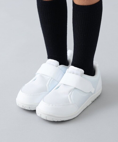 ASICS（アシックス）の「ASICS / 上履き CP MINI（16～22㎝）（その他シューズ・キッズ・ホワイト・17/18/18.5/19/20.5/21/21.5/16.5/17.5/19.5/20/16/22）」の2枚目の写真