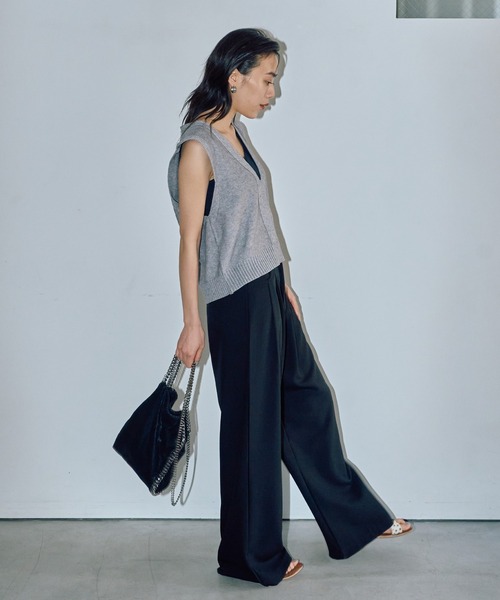 LIENCOEUR（リアンクール）の「タックワイドパンツ（スラックス・レディース・ダークグレー/ブラウン/ブラック/アイボリー・MEDIUM/SMALL）」の17枚目の写真