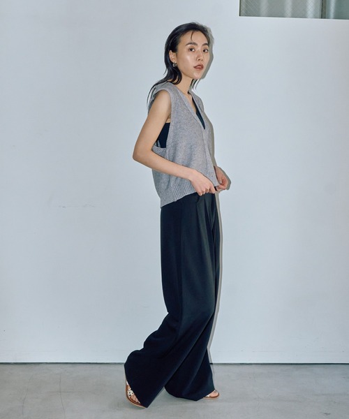 LIENCOEUR（リアンクール）の「タックワイドパンツ（スラックス・レディース・ダークグレー/ブラウン/ブラック/アイボリー・MEDIUM/SMALL）」の22枚目の写真