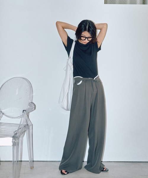 LIENCOEUR（リアンクール）の「タックワイドパンツ（スラックス・レディース・ダークグレー/ブラウン/ブラック/アイボリー・MEDIUM/SMALL）」の8枚目の写真