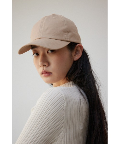 AZUL by moussy（アズールバイマウジー）の「バックロゴキャップ（キャップ・レディース・ブラック/ベージュ・FREE）」の4枚目の写真