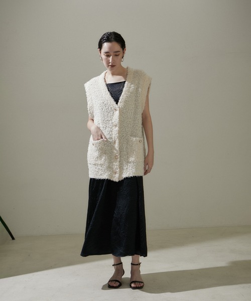 SALON adam et rope'（サロン アダム エ ロペ）の「【WEB限定】2WAYワッシャーサテンキャミワンピース/24SS【洗える】（ワンピース・レディース・ゴールド/ブラック/シルバー・FREE）」の4枚目の写真