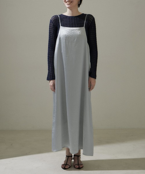 SALON adam et rope'（サロン アダム エ ロペ）の「【WEB限定】2WAYワッシャーサテンキャミワンピース/24SS【洗える】（ワンピース・レディース・ゴールド/ブラック/シルバー・FREE）」の15枚目の写真