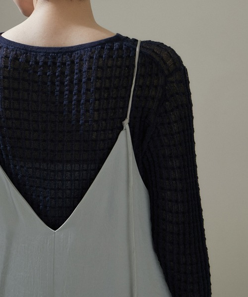 SALON adam et rope'（サロン アダム エ ロペ）の「【WEB限定】2WAYワッシャーサテンキャミワンピース/24SS【洗える】（ワンピース・レディース・ゴールド/ブラック/シルバー・FREE）」の21枚目の写真