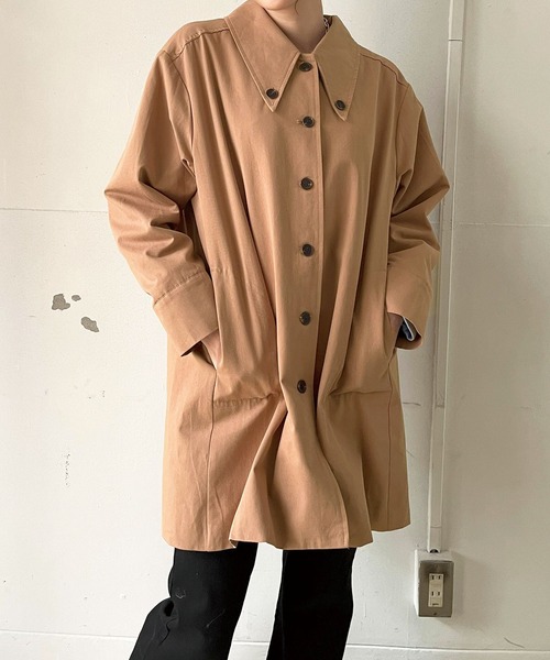 Jewelobe(ジュエローブ)の「変形カラーオーバーサイズミディコート(ステンカラーコート・レディース・ブラウン/ブラック・FREE)」の3枚目の写真