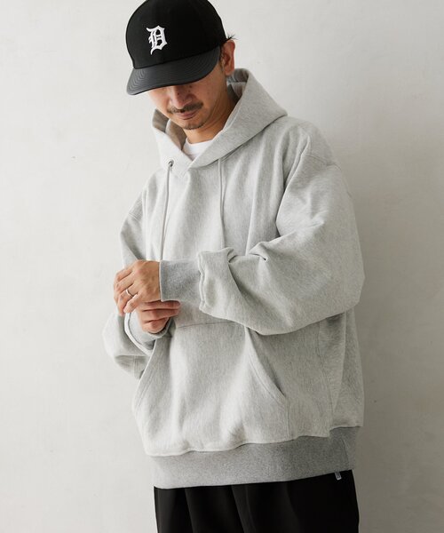 JOURNAL STANDARD relume（ジャーナルスタンダード　レリューム）の「480g BRUSH オーバーサイズスウェットパーカー（パーカー・メンズ・グレー/ブラック系その他/グリーン系その他/ダークブルー・MEDIUM/LARGE）」の12枚目の写真