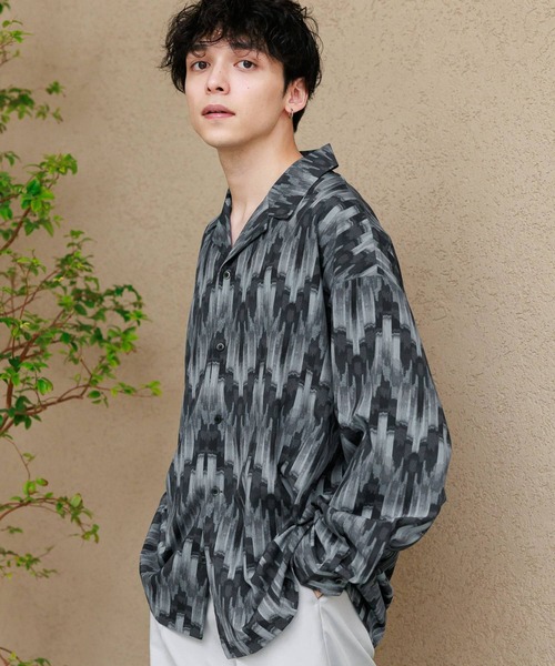RAGEBLUE（レイジブルー）の「総柄/PEドレープルーズオープンカラーシャツ（シャツ/ブラウス・メンズ・ブラック系/オレンジ系・MEDIUM/LARGE）」の2枚目の写真