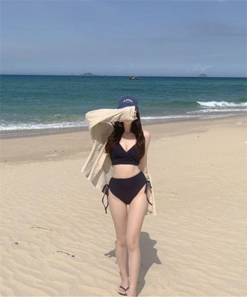 NANEA（ナネア）の「サイドシャーリングハイウエストビキニ（水着・レディース・ネイビー/ピンク/ブラック/ホワイト・MEDIUM/X-LARGE/LARGE）」の21枚目の写真