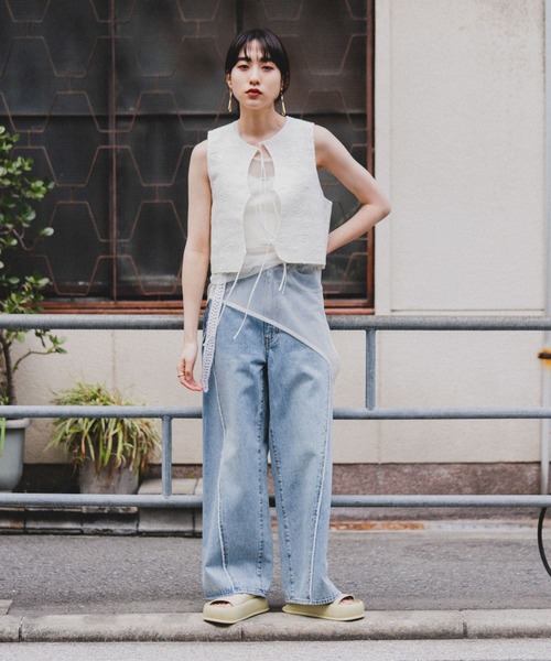 KBF（ケイビーエフ）の「ボンディングレースベスト（ベスト・レディース・オフホワイト/ブラック・ONE）」の9枚目の写真