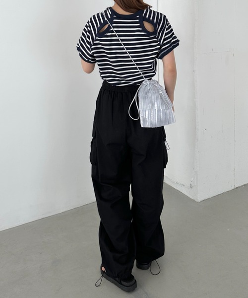 un+frame（アンフレーム）の「バックホールボーダー半袖トップス（Tシャツ/カットソー・レディース・ホワイト/ネイビー・FREE）」の4枚目の写真