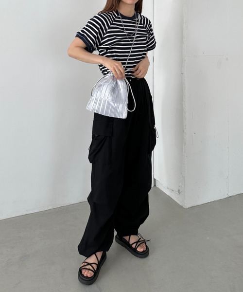 un+frame（アンフレーム）の「バックホールボーダー半袖トップス（Tシャツ/カットソー・レディース・ホワイト/ネイビー・FREE）」の5枚目の写真