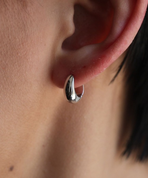 TOM WOOD（トムウッド）の「【TOMWOOD/トムウッド】Ice Huggie シルバー ピアス（ピアス（両耳用）・レディース・シルバー・FREE）」の16枚目の写真