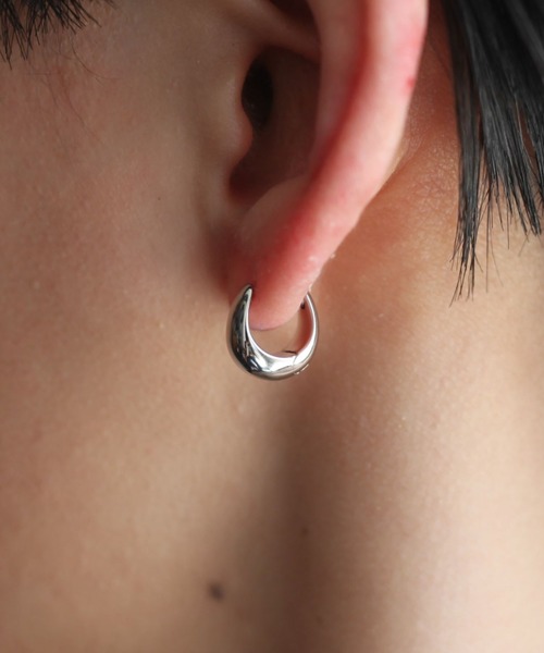 TOM WOOD（トムウッド）の「【TOMWOOD/トムウッド】Ice Huggie シルバー ピアス（ピアス（両耳用）・レディース・シルバー・FREE）」の18枚目の写真