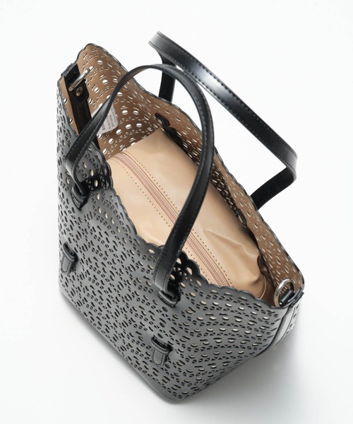 ZAKKA-BOX（ザッカボックス）の「スカラップレースパンチングトートバッグ（トートバッグ・レディース・ホワイト/ブラック・FREE）」の15枚目の写真