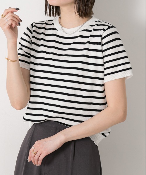 ad thie(アドティエ)の「ボーダー・ベーシック クルーネックニット(ニット/セーター・レディース・ブルー/ホワイト×ブラック/ライトブルー/ネイビー/イエロー/パープル/ブラック×ホワイト/ピンク/グリーン/ライトグリーン・FREE)」の2枚目の写真