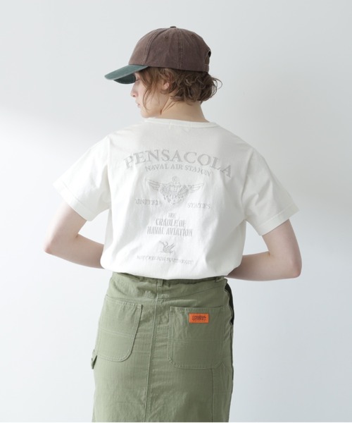 AVIREX(アヴィレックス)の「《直営店限定》FADE WASHT-SHIRT "PENSACOLA"/フェイドウォッシュTシャツ"ペンサコーラ"(Tシャツ/カットソー・レディース・オフホワイト/チャコールグレー/バーガンディー・SMALL/MEDIUM)」の16枚目の写真